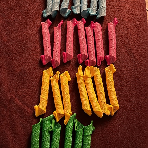 Magic Curl Hair Styling Guide - Picture 6 of 8